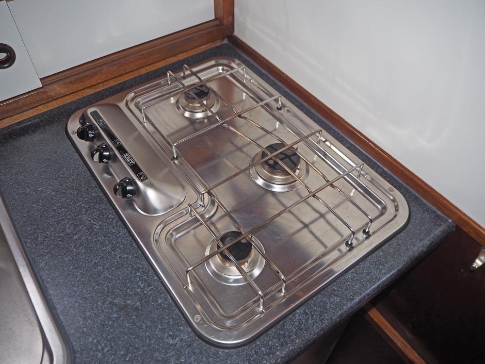 Cabin en avant, H&eacute;bergements